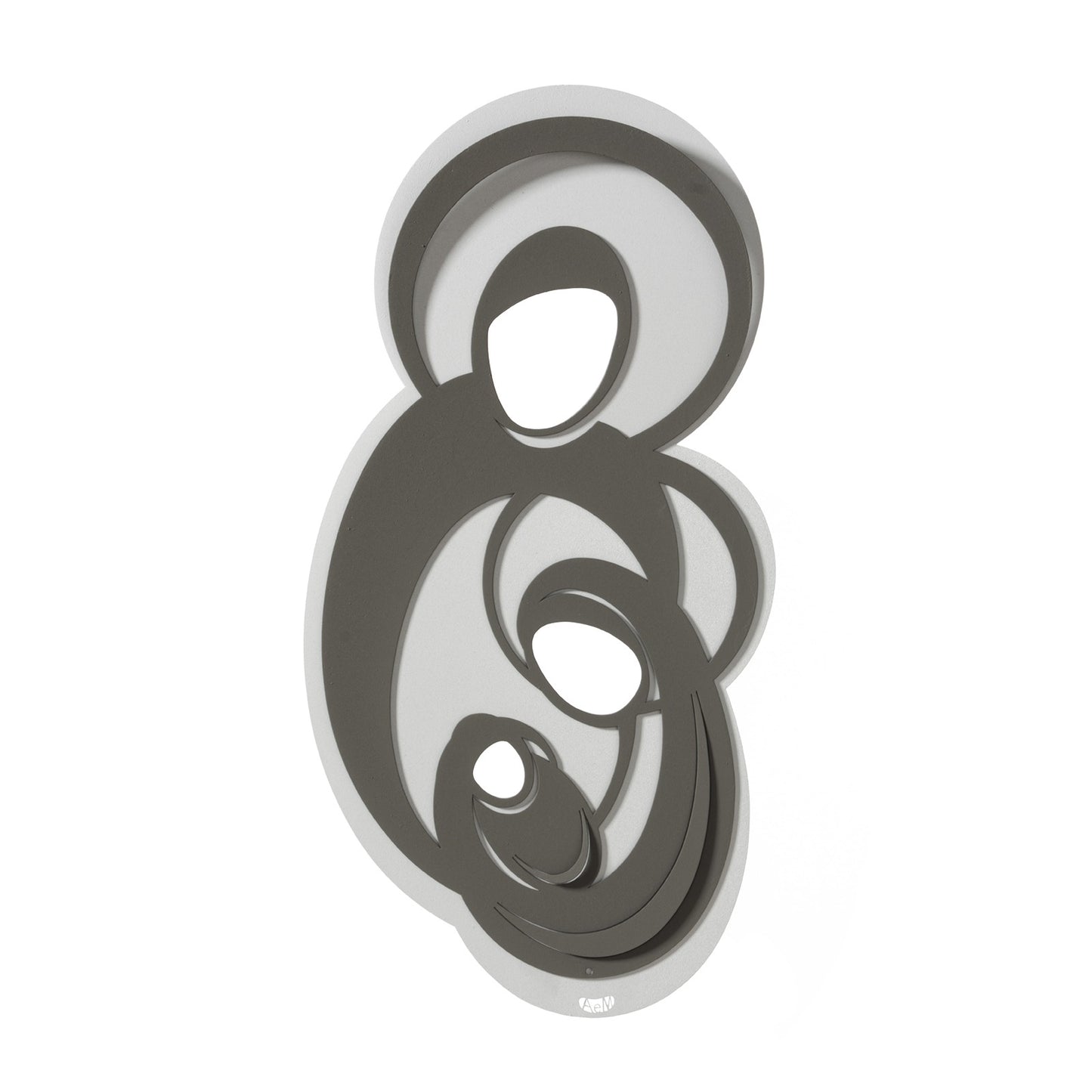 Icona di metallo da appendere verniciata nei colori bianco marmo e fango rappresentante la Sacra Famiglia. Ideale per ambienti arredati seguendo uno stile contemporaneo. Dimensioni: cm 27 x 52h. In negozio e online su tuttochic.it