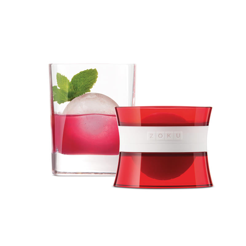 Set di due stampi in silicone con bordo in plastica rigida per creare delle bellissime palle di ghiaccio. Utilizzatele per rinfrescare i vostri drink, ghiacciare frutta per aperitivi in compagnia. Con Zoku Ice Balls puoi goderti i tuoi drink preferiti freschi senza variarne sapore. In negozio e online su tuttochic.it