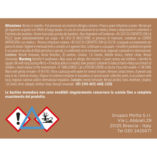 SEMI NATURALI PROFUMATI Usando l’aspirapolvere potrai profumare piacevolmente i tuoi ambienti. • SEMI NATURALI • SENZA SILICONI• SENZA PARABENILA CONFEZIONE CONTIENE 5 BUSTINE Info sulla fragranza VANIGLIA E LIQUIRIZIA Profumo deciso, inebriante e moderno. In negozio e online su tuttochic.it