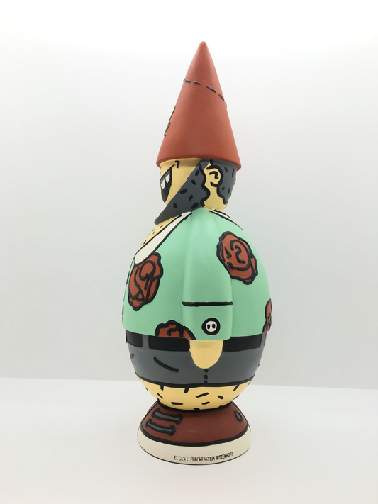 Statuina in resina decorato e firmato da Eugen u. Fleckenstein. Dimensioni: cm 13,5 x 30 h