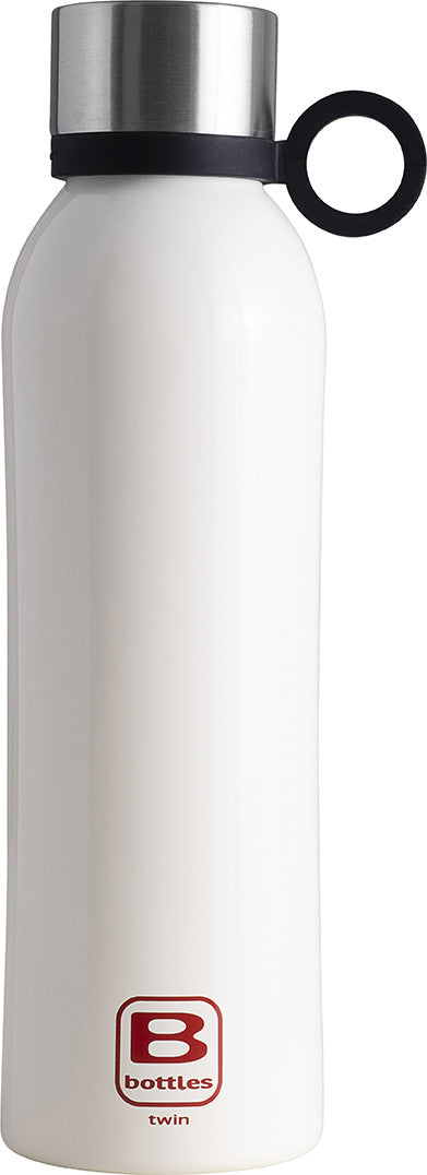 L'accessorio più pratico e minimal per portare la tua B Bottle ovunque con te: lo puoi appendere a ganci, borse e zaini. Realizzato in silicone alimentare, garantisce una presa facile e sicura. È compatibile con tutti i tipi e formati di B Bottles. In negozio e on line su tuttochic.it