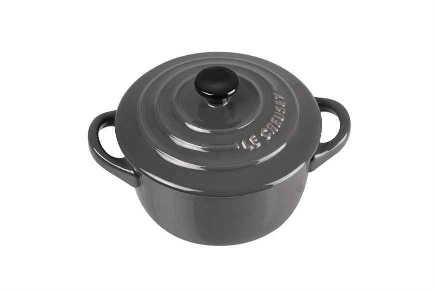 Le mini cocotte in ceramica sono perfette per una presentazione individuale molto originale e elegante di: zuppe, antipasti, contorni, salse, aperitivi e dolci. In negozio e online su tuttochic.it