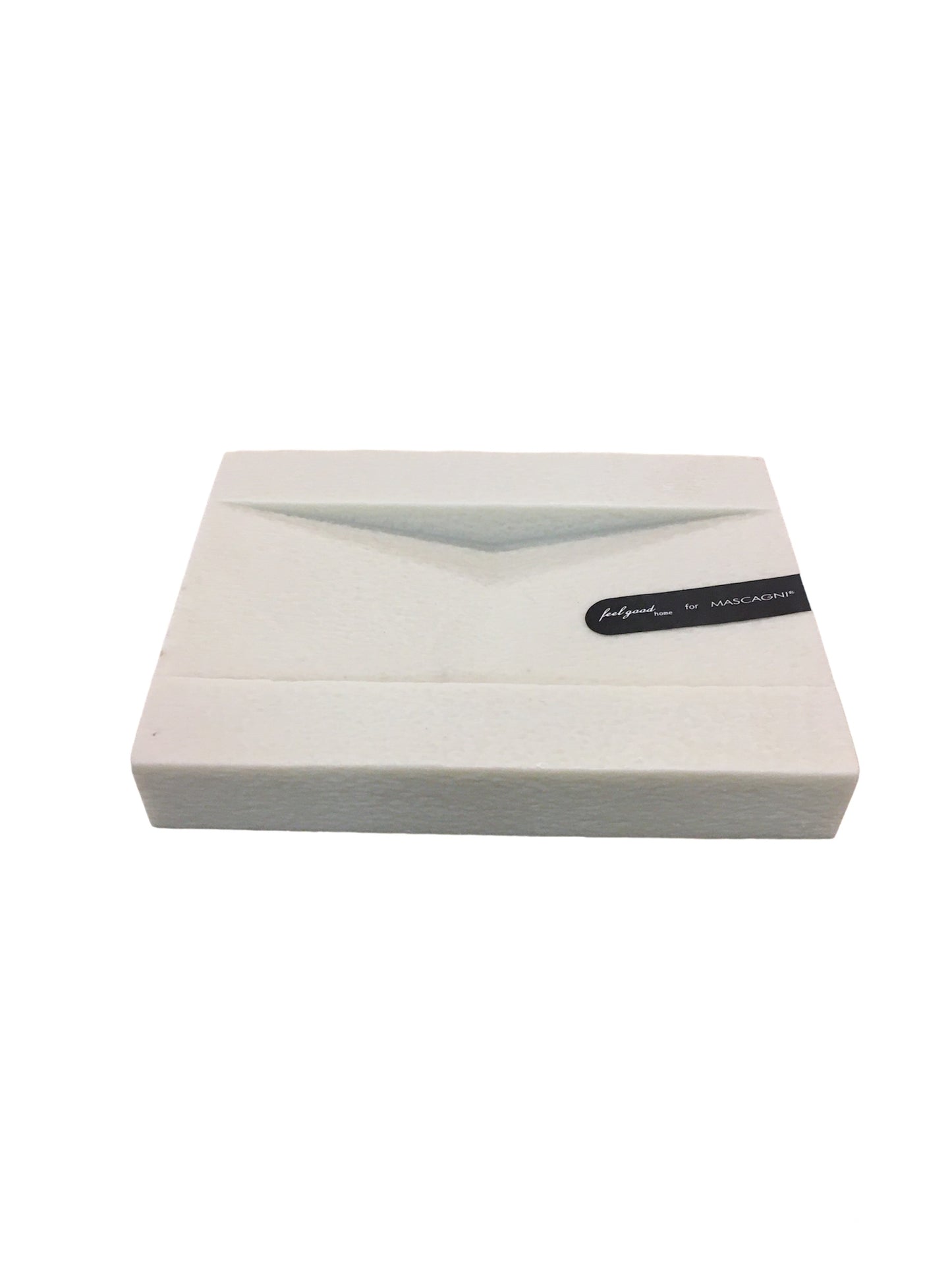 Vassoietto porta sapone bagno in resina. Accessori da bagno per rendere casa speciale. Dimensioni: 11,2 x 8,6 x h 1,6 cm. Lavabile in lavastoviglie. In negozio e online su tuttochic.it