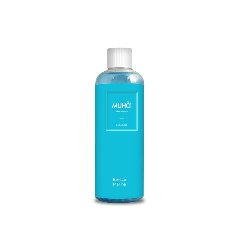 Ricarica per profumatore d'ambiente 400 ml. BREZZA MARINA Un profumo deciso e pieno di brio. Un’apertura di brezza, un cuore fresco d’acqua marina. In negozio e online su tuttochic.it