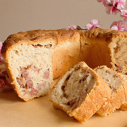 Tortiera apribile a 2 fondi cm 28 in acciaio al carbonio made in germany. Gustosa è la linea forno Lagostina perfetta per chi vuole sperimentare sia ricette dolci sia salate. Tutti i prodotti di Gustosa sono facili da lavare grazie al rivestimento 100% antiaderente, sicuro per la salute Utilizzabile nel forno elettrico