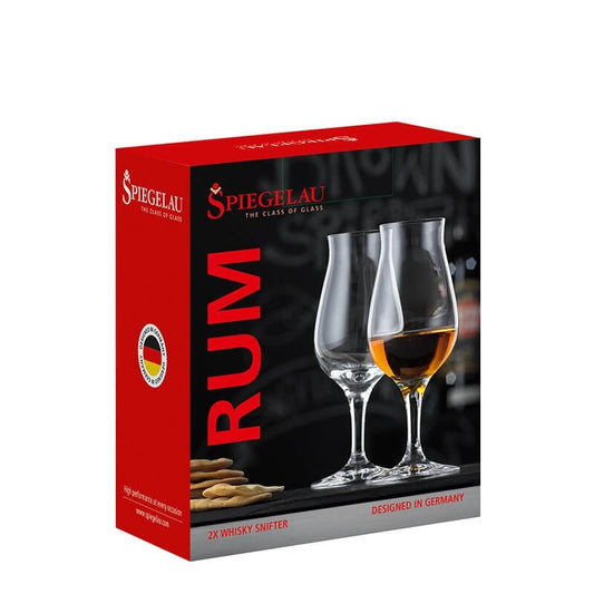 Set di 2 calici per rum e distillati vari in vetro cristallino. Dimensioni: mm 62 x 150 h - Capacità: 170 ml Lavabile in lavastoviglie. In negozio e online su tuttochic.it