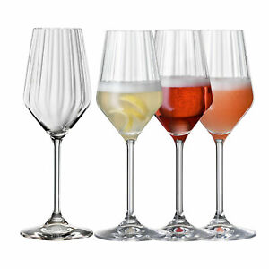 Set di 4 calici per vino bianco in vetro cristallino lavorato. Dimensioni: mm 85 x 222 h - Set di 4 calici per vino bianco in vetro cristallino lavorato. Dimensioni: mm 85 x 222 h - Capacità: 440 ml Lavabile in lavastoviglie. In negozio e online su tuttochic.it: 440 ml Lavabile in lavastoviglie