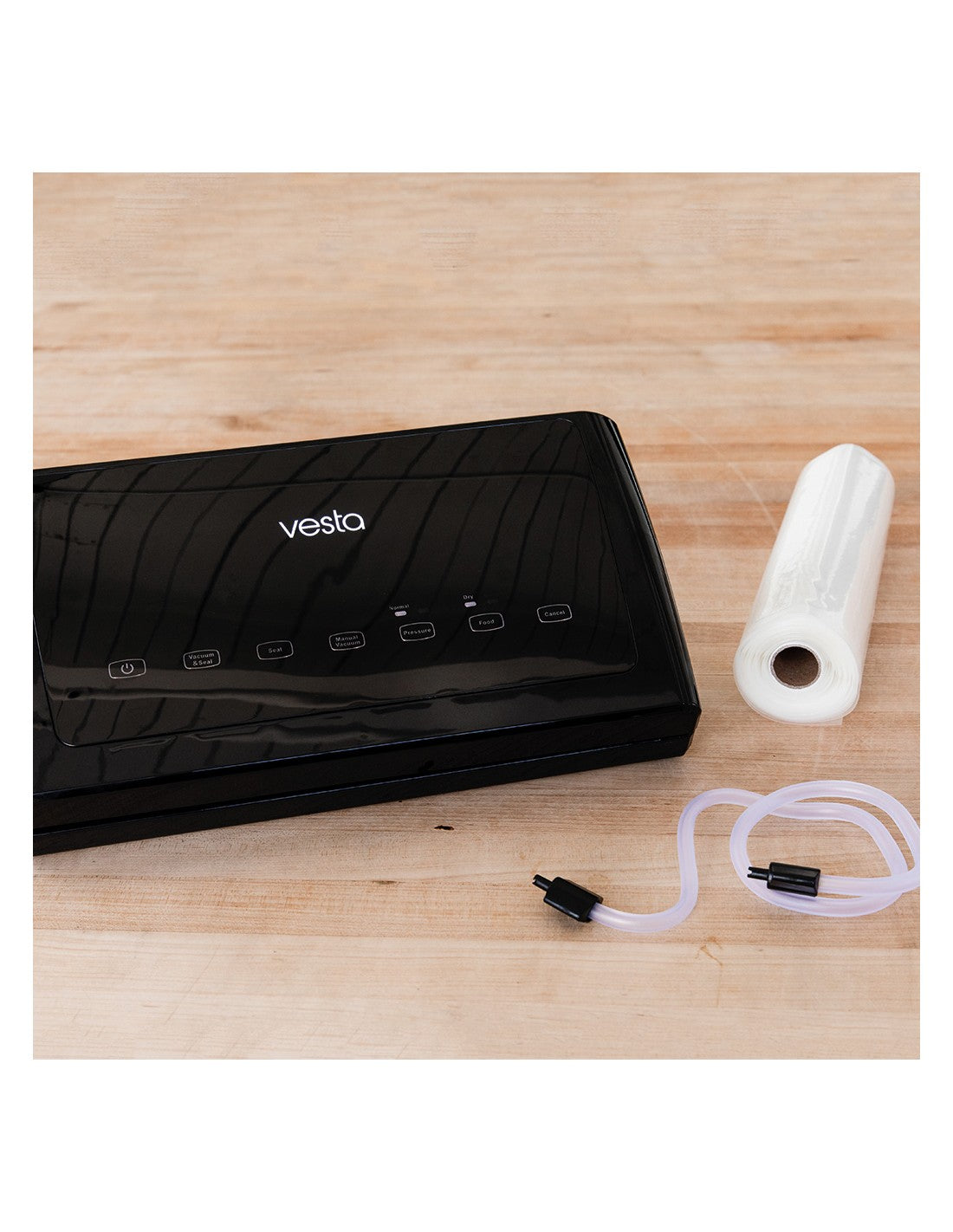 Il Vac 'n Seal Elite di Vesta Precision è una barra sigillatrice compatta e versatile per tutte le esigenze di conservazione e di cottura degli alimenti. Consente di creare sacchetti sottovuoto personalizzati per la sigillatura di ingredienti sia umidi che secchi. In negozio e online su tuttochic.it