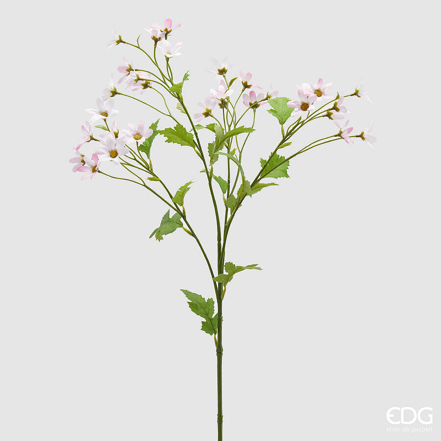 Il fiore artificiale di Margherita è un'aggiunta vivace e senza manutenzione a qualsiasi spazio. Realizzato con plastica per un aspetto realistico e petali in tessuto fucsia per un tocco di colore Dimensioni: altezza cm 70. In negozio e online su tuttochic.it