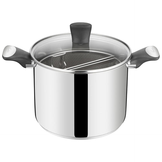Con la Pastaiola con doppio cestello in acciaio e coperchio in vetro Unlimited, puoi cucinare facilmente e contemporaneamente diverse tipologie di pasta e verdure grazie ai suoi 2 cestelli integrati. Dimensioni: Ø 22 cm - Capacità: 4 litri. In negozio e online su tuttochic.it 