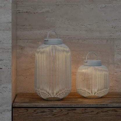 Lampada LED mobile LITO di Blomus in ferro e alluminio, ricaricabile per uso esterno. h 49 cm x Ø 31 cm
