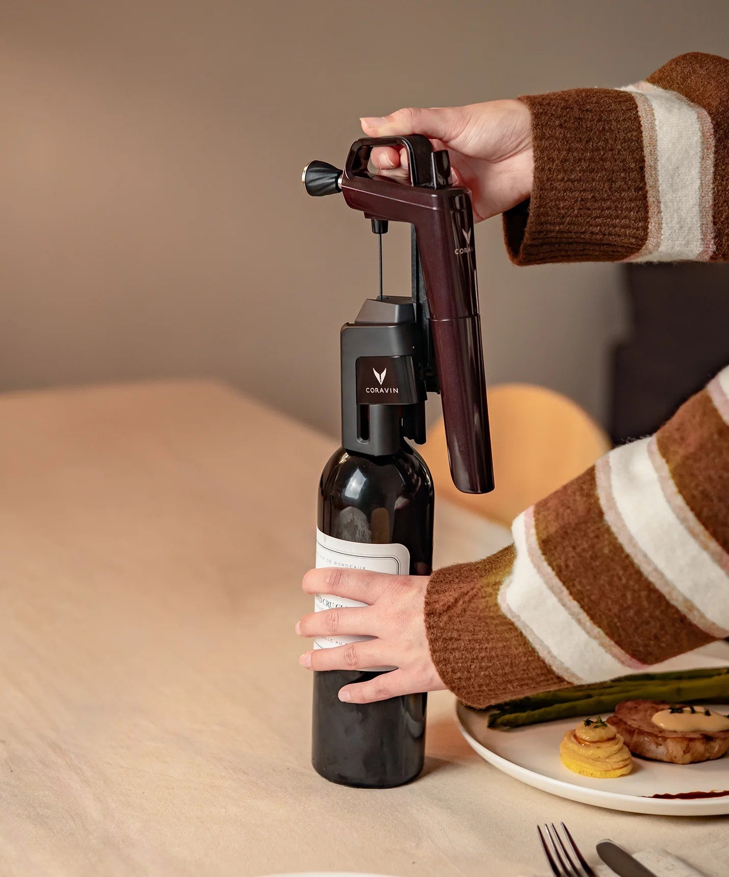 Sistema Coravin Timeless Six+ per mescita vino al calice con accessori