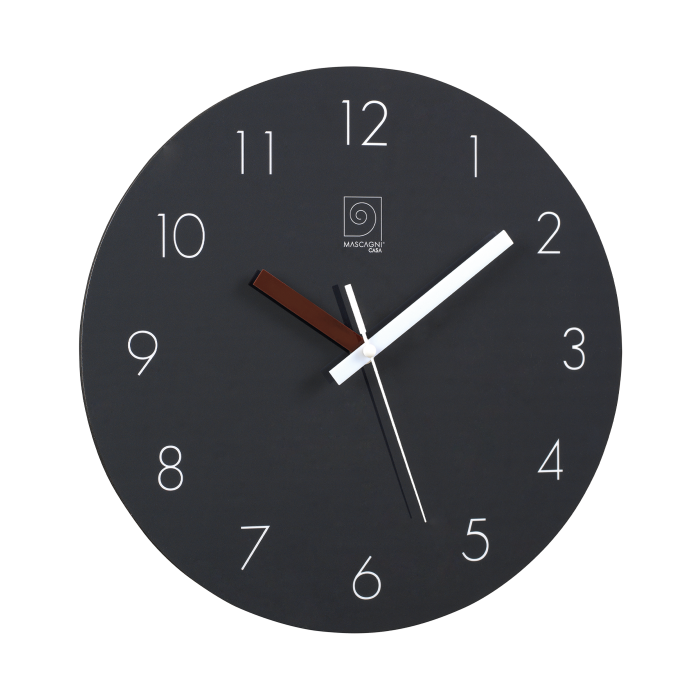 Questo orologio da parete in legno con superficie frontale lucida e colorata Funziona con 1 batteria stilo (inclusa) Dimensioni: cm Ø 30. In negozio e online su tuttochic.it