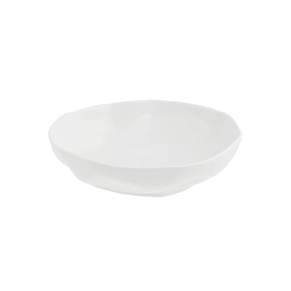 Set di 6 piatti fondi realizzati in porcellana bianca di alta qualità, con una finitura materica. In negozio e online su tuttochic.it