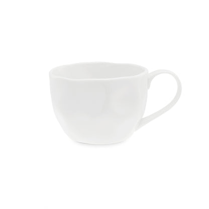 Set di 2 tazze da colazione realizzate in porcellana bianca di alta qualità, con una finitura materica 420 ml. In negozio e online su tuttochic.it