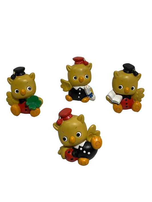 Kit da 4 pezzi di gufetti per laurea in resina decorata con tocco e diploma, bomboniere tema laurea.