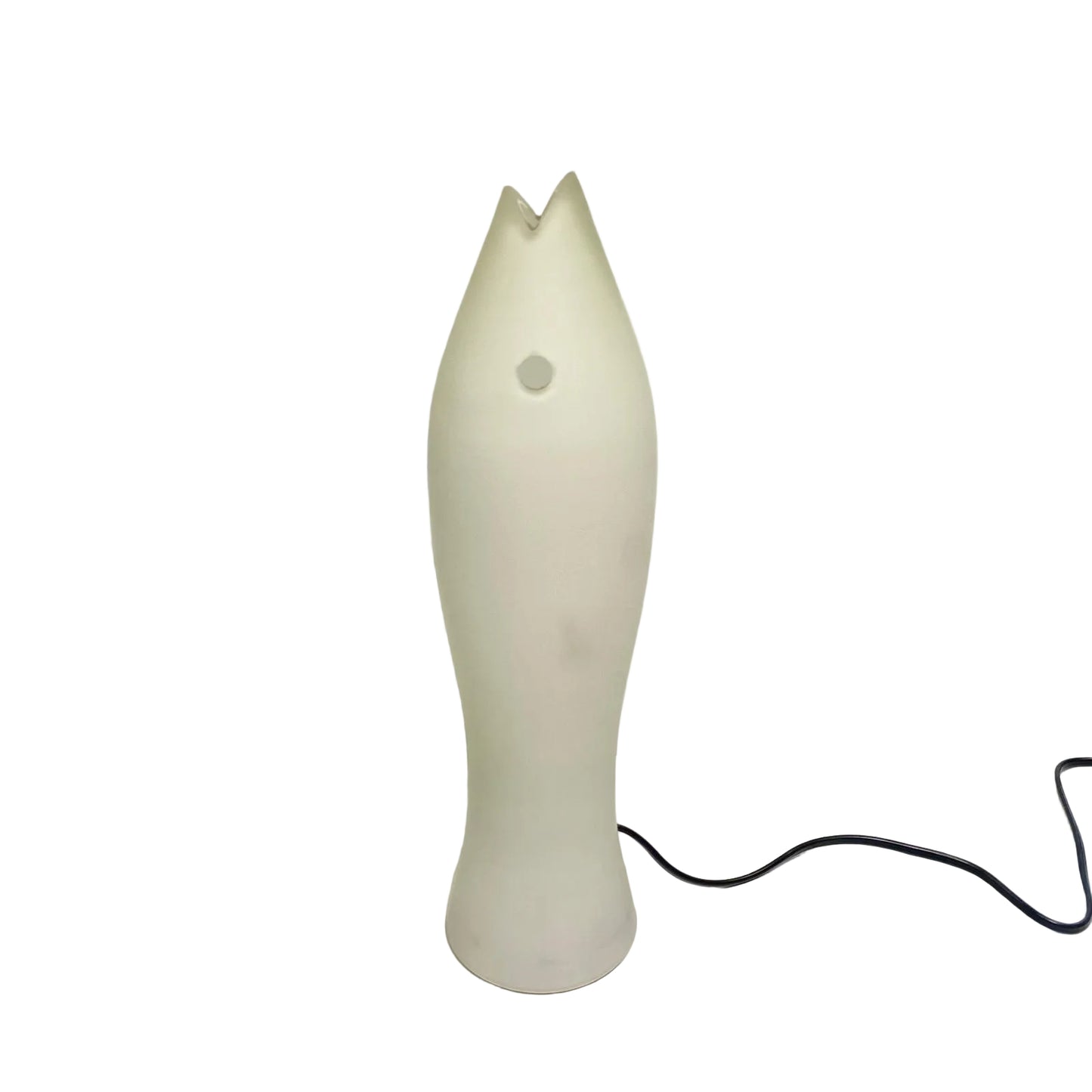 Lampada da tavolo Jill Le Cose Nostre a forma di pesce in vetro soffiato bianco latte con bocca aperta. Design di C. Hamel Tutto Chic.