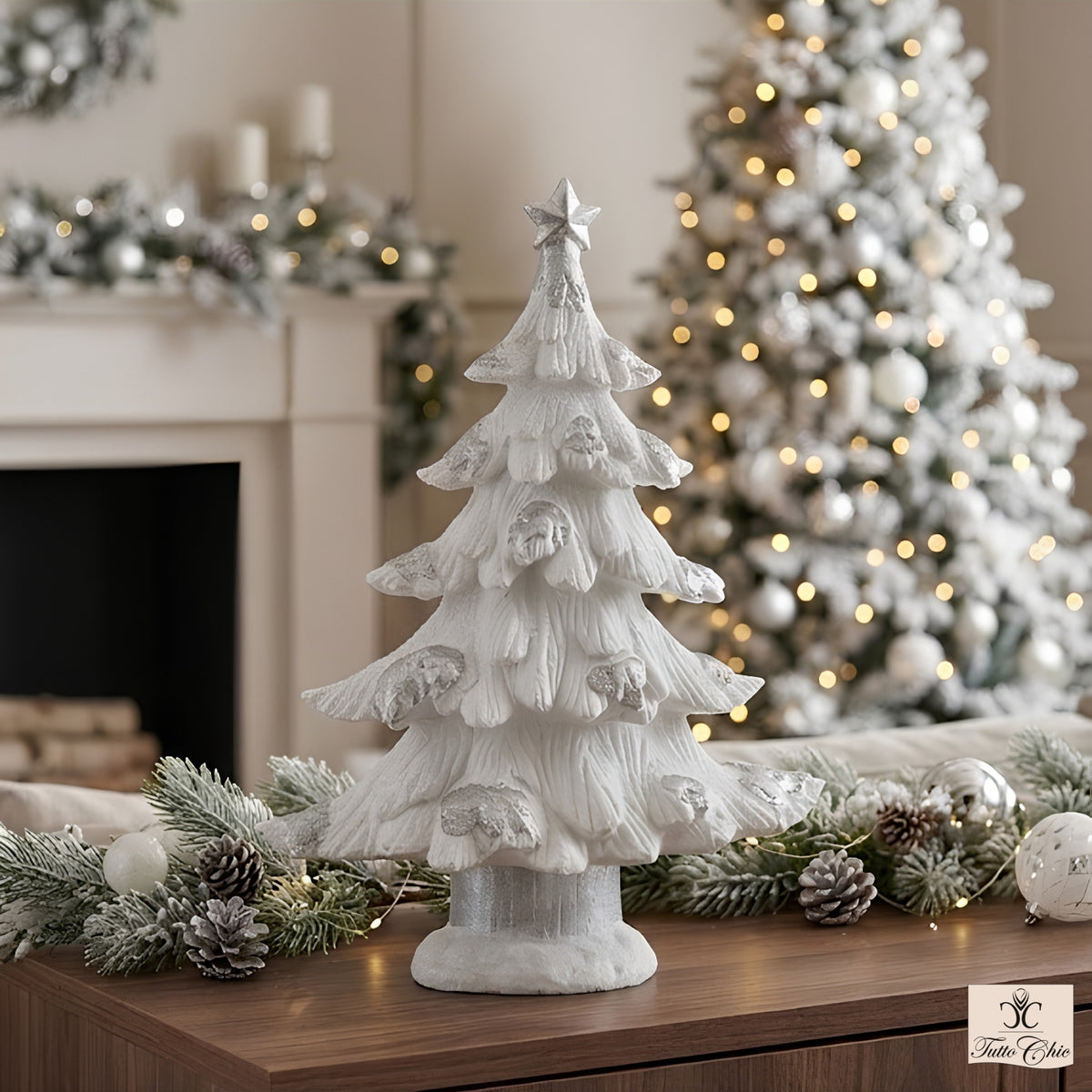 Albero di Natale pino decorativo in resina bianco e argento alto 69 cm con puntale a stella EDG Enzo De Gasperi