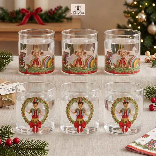 Set di 6 bicchieri natalizi in vetro borosilicato con disegni vintage di Pinocchio e giocattoli antichi, collezione Vintage Toys Nuvole di Stoffa, Tutto Chic.