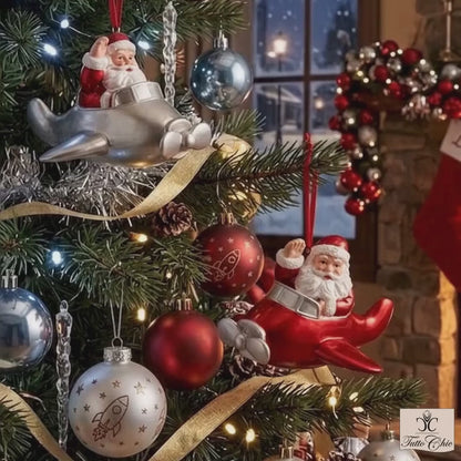 Decorazione natalizia da appendere Babbo Natale su aereo. TimStore su tuttochic.it