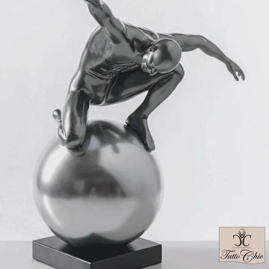Scultura "Atlante Moderno" Ambienti Glamour: La Forza e l'Equilibrio del Design Contemporaneo