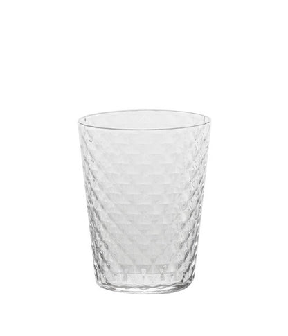 Set di 4 bicchieri tumbler soffiati a bocca e lavorati a mano in vetro sonoro superiore senza piombo. Collezione Veneziano Mixology, gli articoli di questa collezione si caratterizzano per la trasparenza. Design Federico de Majo 2023 Dimensioni: Ø 8 x h 10 cm Capacità: 33 cl. In negozio e online su tuttochic.it