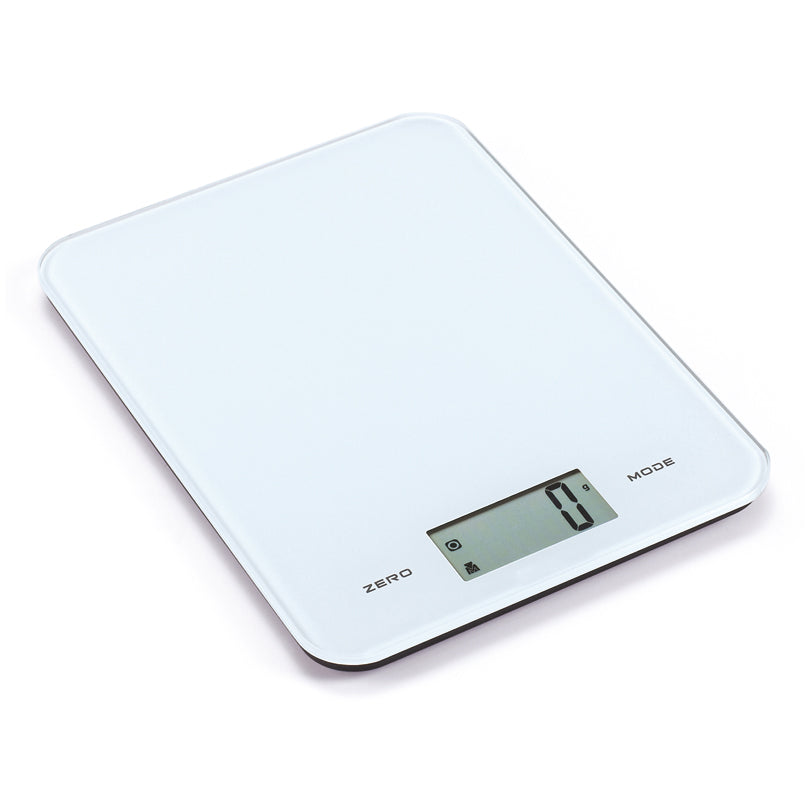 Bilancia da cucina digitale in vetro di colore bianco. Caratteristiche: digitale, capacità massima consentita 8 kg, divisione 1 g, dimensioni display: 5,8 x 2,7 cm, Alimentazione: 1x CR2032 pila a bottone al litio, inclusa nella confezione. In negozio e online su tuttochic.it