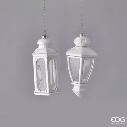 Decoro natalizio a forma di lanterna in vetro di colore bianco 2 modelli assortiti cm 15. In negozio e online su tuttochic.it