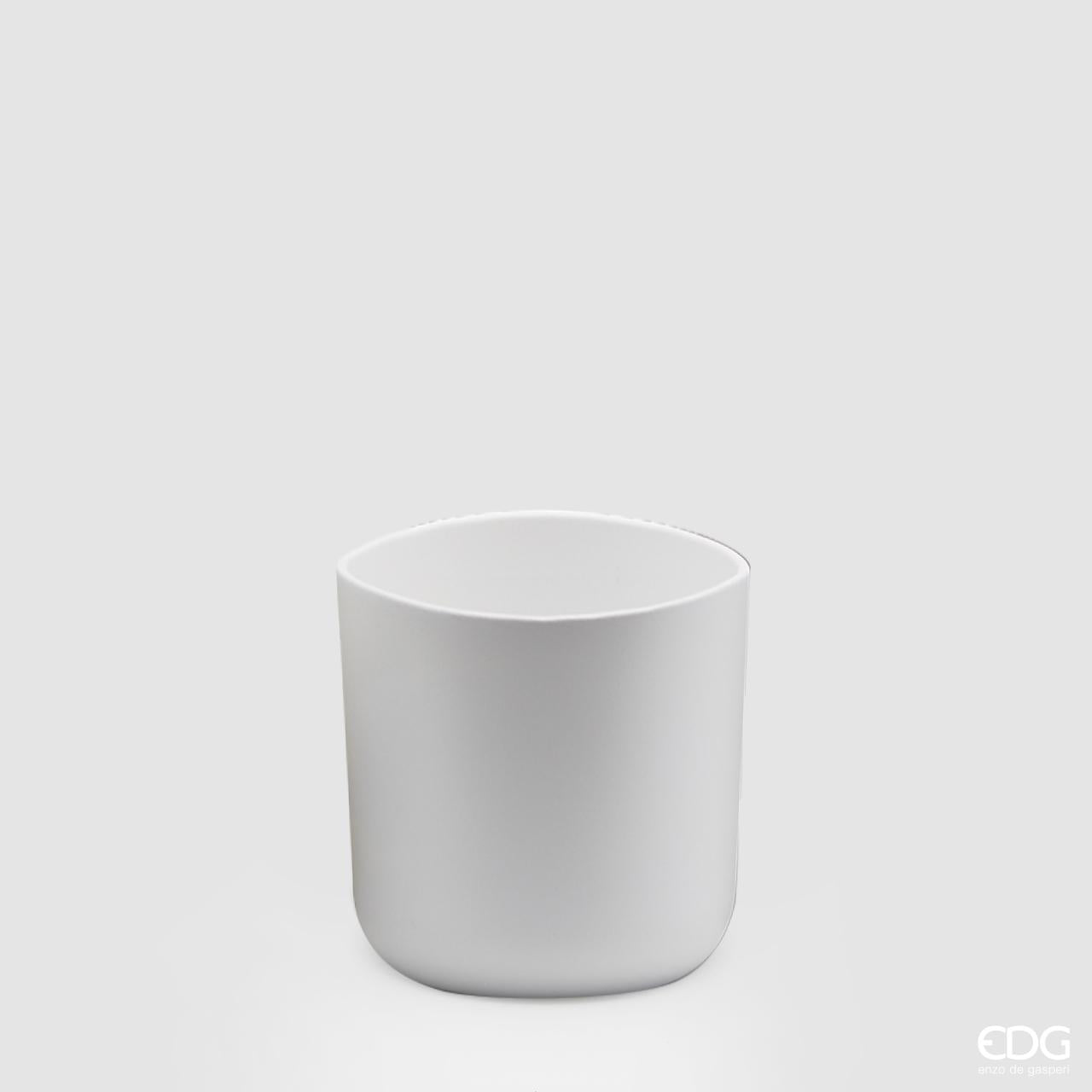 Vaso in ceramica di colore bianco. Dimensioni: cm 10 x 10 h. Selezione di prodotti EDG in negozio e online su tutttochic.it