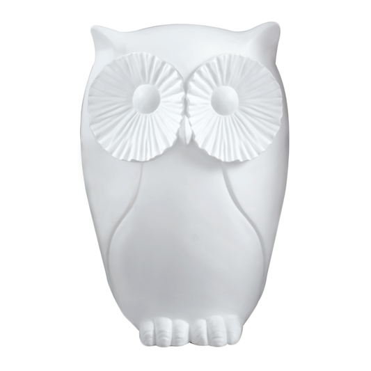 Figura Gufo in resina bianca opaca. Dimensioni: cm 17 x 23 x 26 h. In negozio e online su tuttochic.it