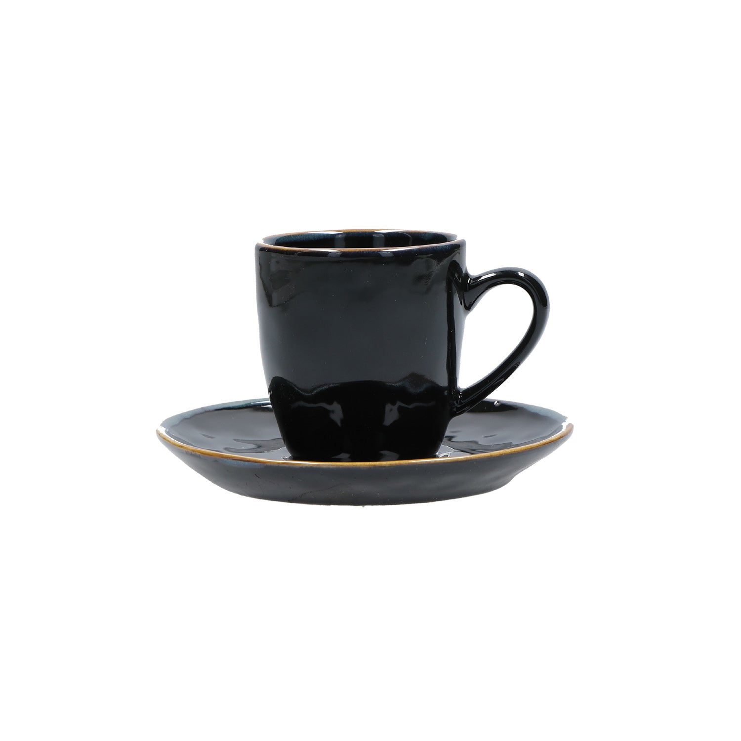 Tazzina caffè con piattino di colore nero della linea Concerto.  L’apparecchiatura è bellissima tono su tono o nei diversi abbinamenti di colore. Materiale: Stoneware Capacità: 90 cc Lavabile in lavastoviglie. Utilizzabile in microonde. Non Utilizzabile in forno tradizionale. In negozio e online su tuttochic.it