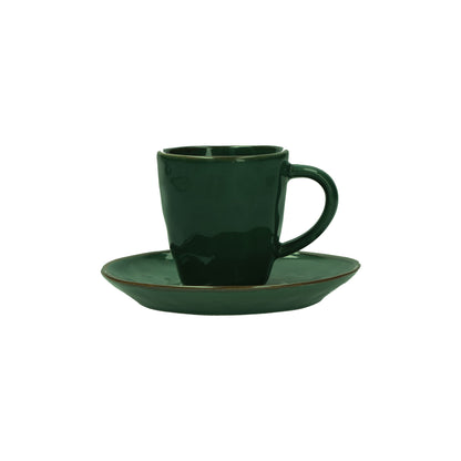 Tazzina caffè con piattino di colore verde bosco della linea Concerto.  L’apparecchiatura è bellissima tono su tono o nei diversi abbinamenti di colore. Materiale: Stoneware Capacità: 90 cc Lavabile in lavastoviglie. Utilizzabile in microonde. Non Utilizzabile in forno tradizionale. In negozio e online su tuttochic.it