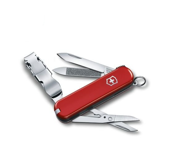 Multiuso piccolo con taglia unghie. Proprio come ogni multiuso Victorinox, il compatto NailClip 580 ti seguirà ovunque, sia quando esplori la natura selvaggia sia quando affronti la tua giornata in città. In negozio e online su tuttochic.it
