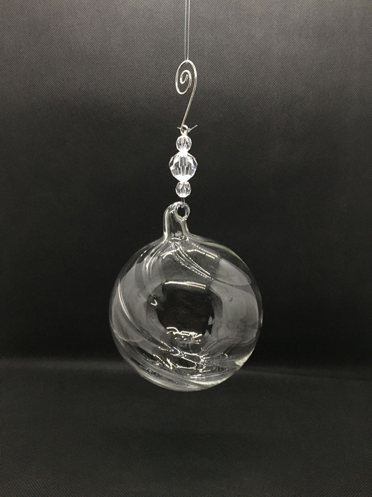 Sfera in vetro trasparente con sfere in plastica effetto diamante. Decorazione per albero di Natale. Dimensione: cm 10 x cm 16 h.