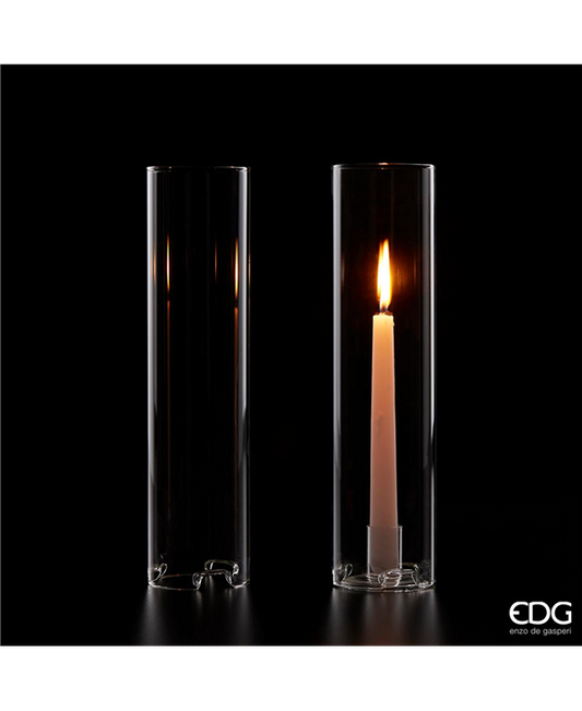 Cilindro frangivento per candele in vetro trasparente. Dimensioni: cm ø 8, h cm 32 Il cilindro viene venduto senza candela e portacandela. In negozio e online su tuttochic.it