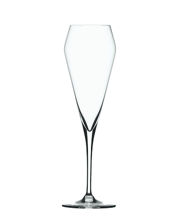 Set di 4 flute champagne in vetro cristallino. Dimensioni: mm 69 x 238 h - Capacità: 240 ml. Lavabile in lavastoviglie. Selezione di prodotti Spiegelau in negozio e online su tuttochic.it
