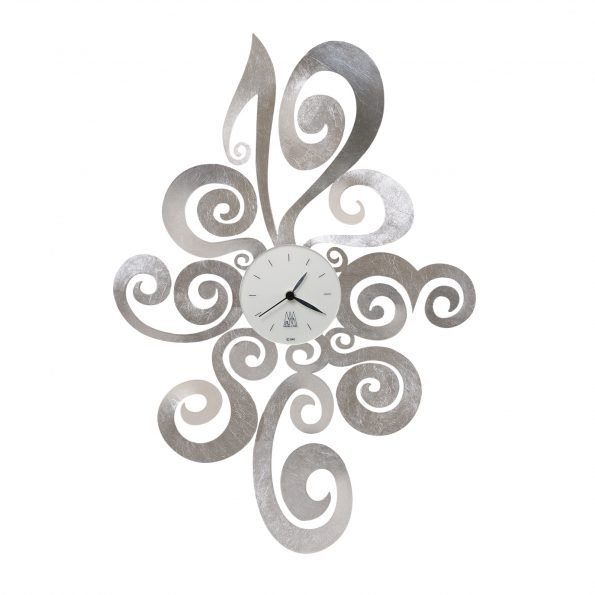 Orologio da parete in metallo decorato con foglia argento. Dimensione: 46x67H